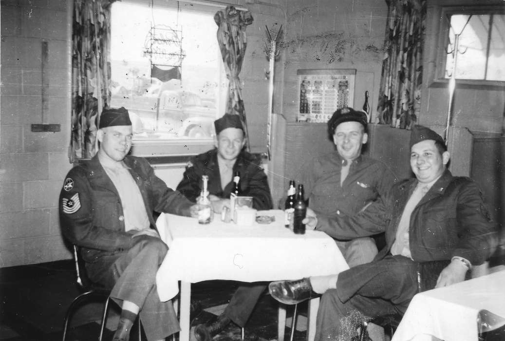 Portraits - Group, Businesses and Factories, Food and Meals, United States, history, Military and Veterans, ia, Photos, iowa guard, historic, Iowa, IA, Campopiano Von Klimo, Melinda, Des Moines