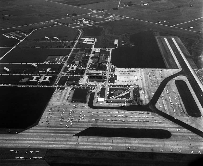 Lemberger, LeAnn, Ottumwa, IA, Iowa, Iowa History, airplane, airport, Motorized Vehicles, history of Iowa, Aerial Shots