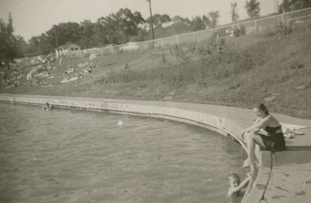 swimming pool, Lakes, Rivers, and Streams, swimming, Iowa History, bathing suit, Leisure, Des Moines, IA, Iowa, history of Iowa, Berg-Carpenter, Pauline, pool