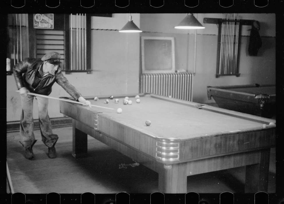 cap, history of Iowa, Library of Congress, billiards, playing, play, Iowa History, pool, Iowa, Leisure