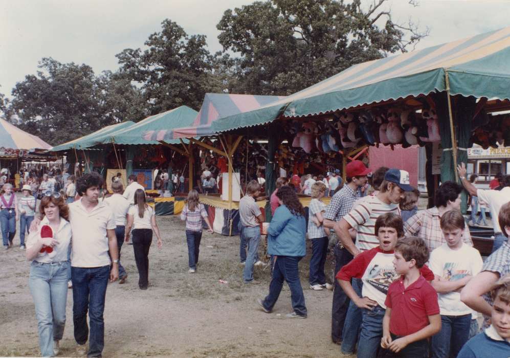 game, prize, Black Hawk, crowd, IA, history, historic, fairgrounds, Iowa, ia, Waterloo, United States, Civic Engagement, Photos, cattle congress, tent, Fairs and Festivals, national cattle congress, vender, Grout Museum of History and Science, stuffed animal