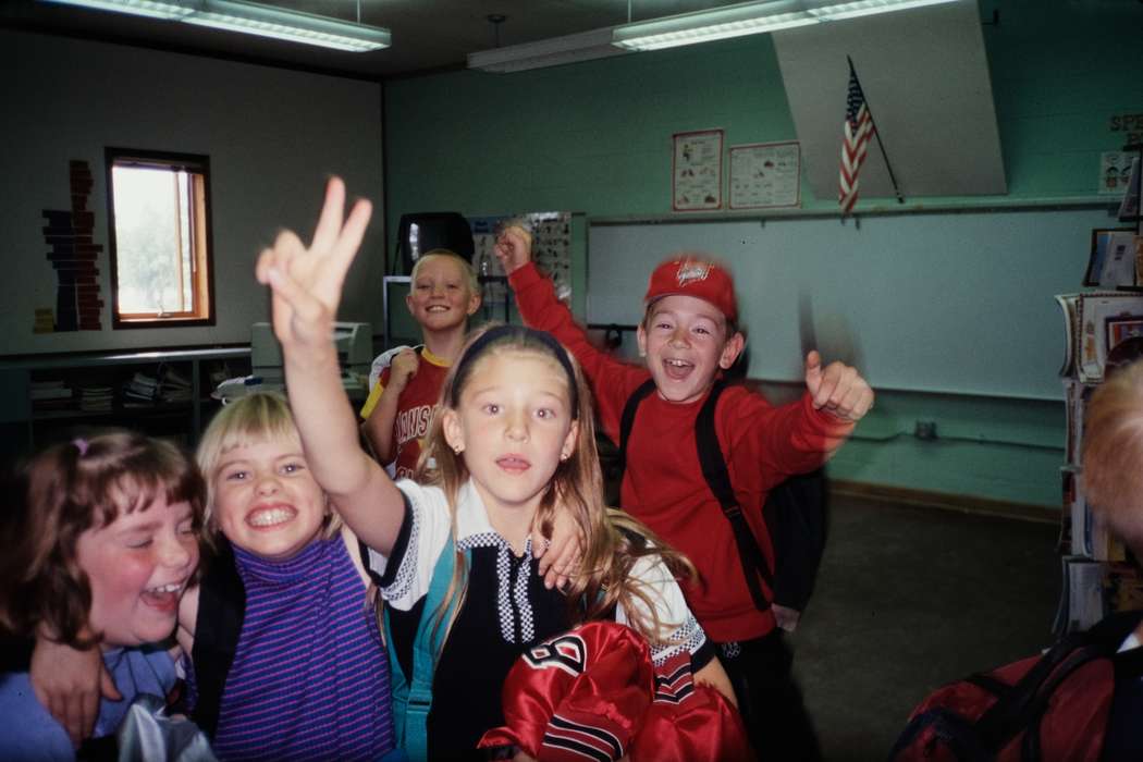 peace sign, ia, second grade missouri trip, Schools and Education, Zebuhr, Taylor, Iowa, history, Photos, Portraits - Group, Children, missouri trip, historic, United States, MO, school trip