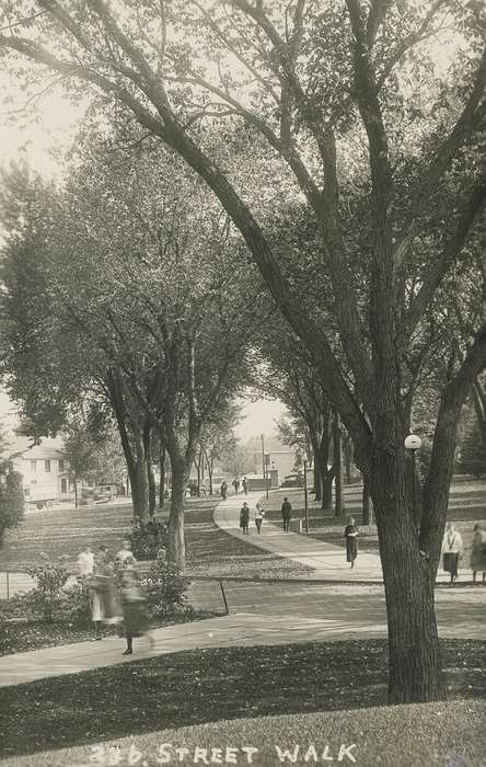 university of northern iowa, Schools and Education, historic, Cedar Falls, City of Cedar Falls, Black Hawk, history, IA, street lamp, iowa state teachers college, United States, Photos, ia, sidewalk, Iowa, student