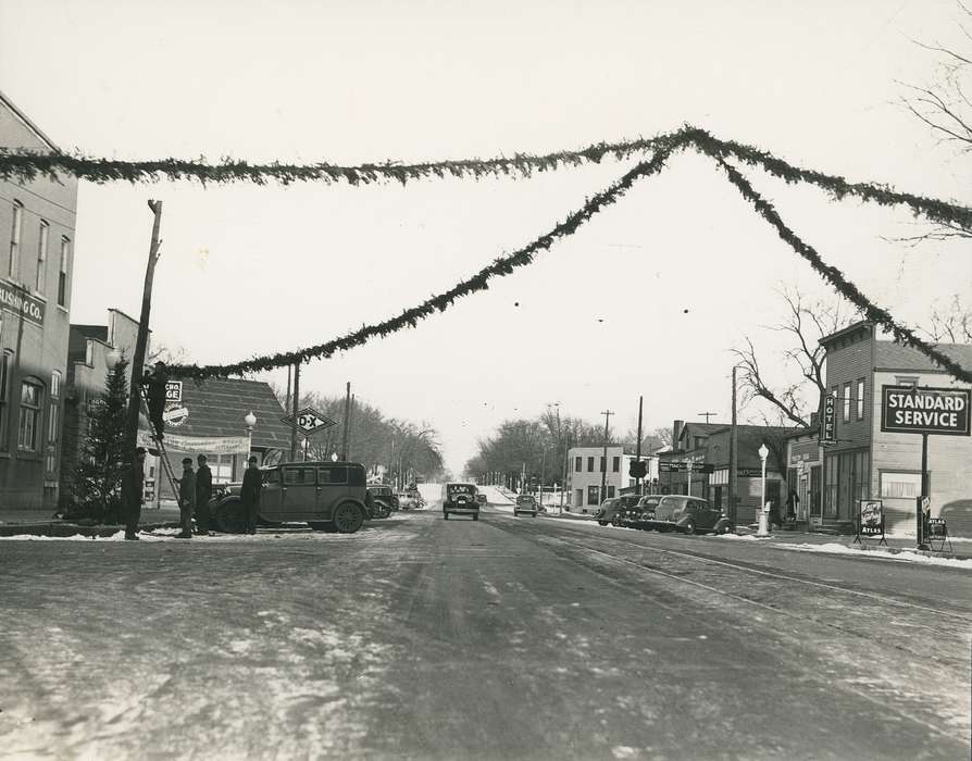 Businesses and Factories, snow, correct date needed, Waverly Public Library, Holidays, hotel, street light, christmas tree, Waverly, IA, Iowa History, Iowa, history of Iowa, Main Streets & Town Squares, wreath