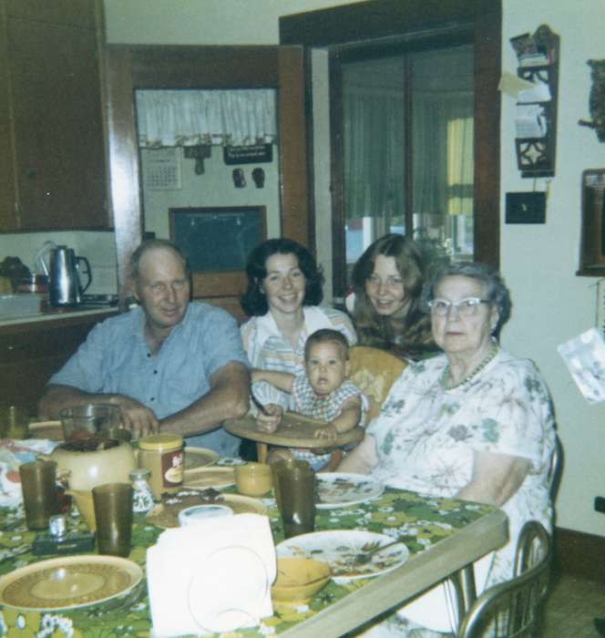 Families, Iowa History, Atlantic, IA, history of Iowa, kitchen, Portraits - Group, Iowa, McDermott, Shirley and Anne Marie, Food and Meals, Homes, Children