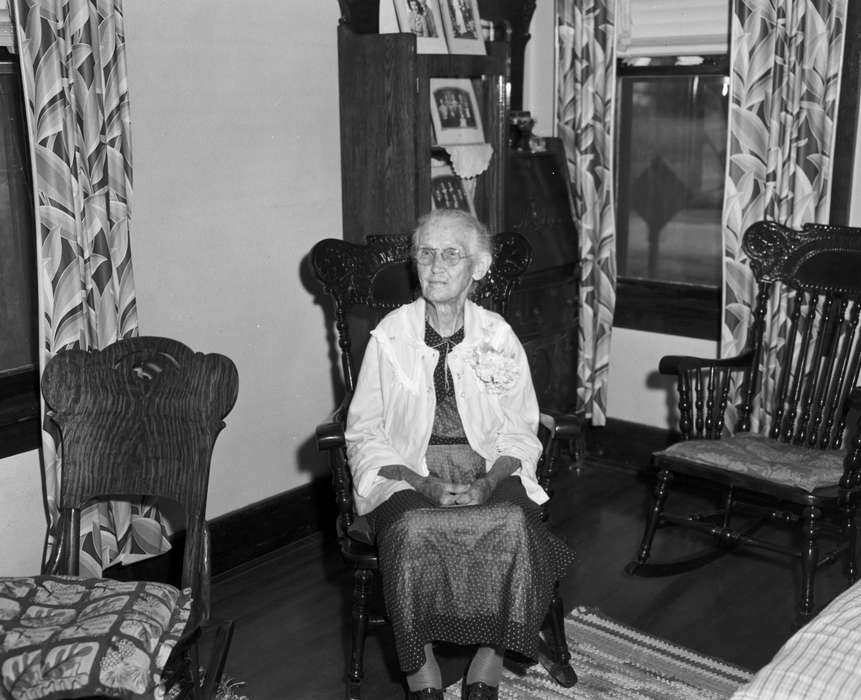 ia, birthday, Iowa, historic, United States, history, Photos, IA, Washington, birthday party, Washington Evening Journal, Portraits - Individual
