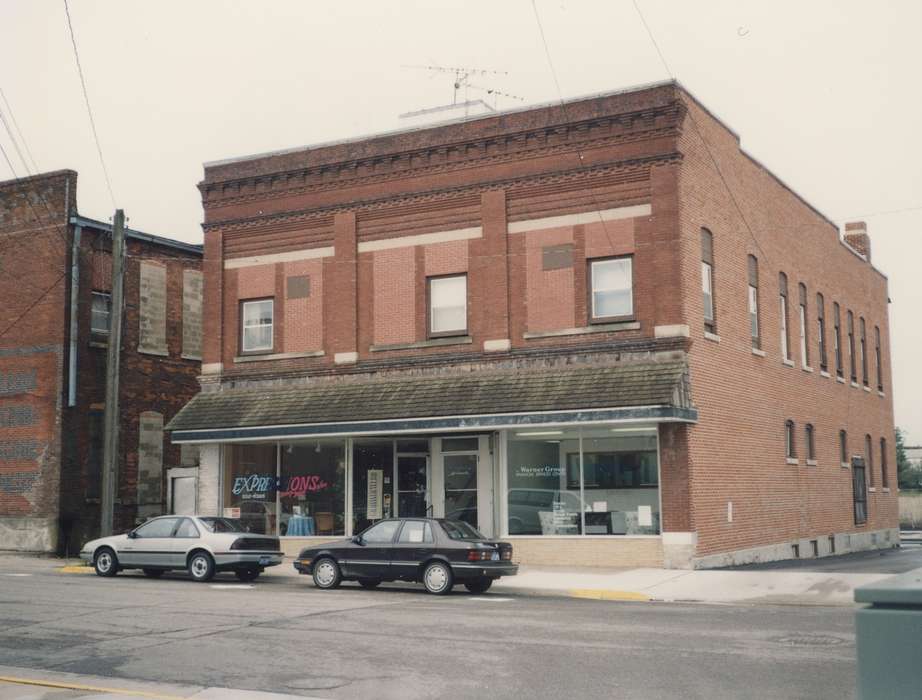 Cities and Towns, brick building, storefront, Businesses and Factories, Waverly Public Library, Iowa History, Iowa, mainstreet, history of Iowa, Main Streets & Town Squares