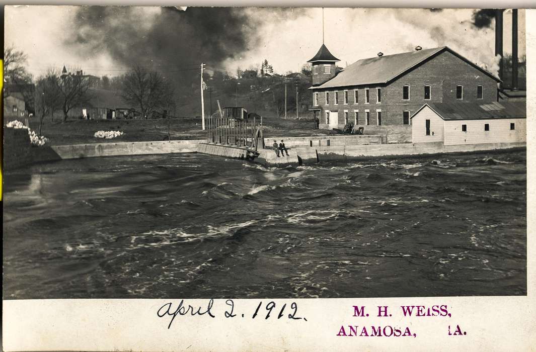 water, Anamosa Library & Learning Center, Cities and Towns, Iowa History, dam, Anamosa, IA, history of Iowa, Lakes, Rivers, and Streams, Iowa, smokestack