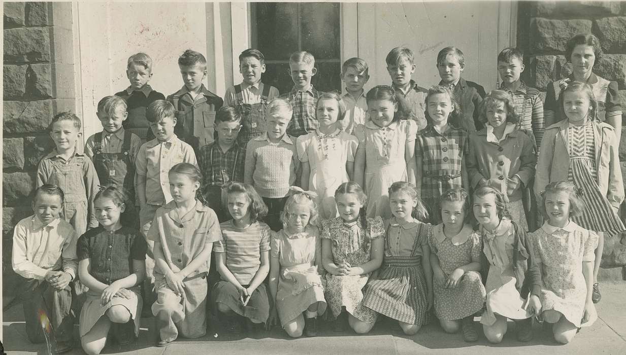 Children, Iowa History, class, Schools and Education, Portraits - Group, Iowa, Beach, Rosemary, school, Hampton, IA, teacher, history of Iowa