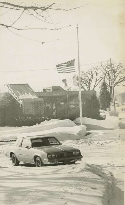 Businesses and Factories, snow, Iowa History, car, Waverly, IA, Winter, Iowa, flag, Waverly Public Library, history of Iowa, american flag