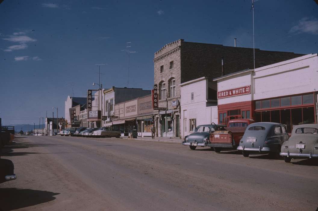 USA, Sack, Renata, Motorized Vehicles, Main Streets & Town Squares, drugstore, west, Iowa History, Cities and Towns, store front, Iowa, history of Iowa