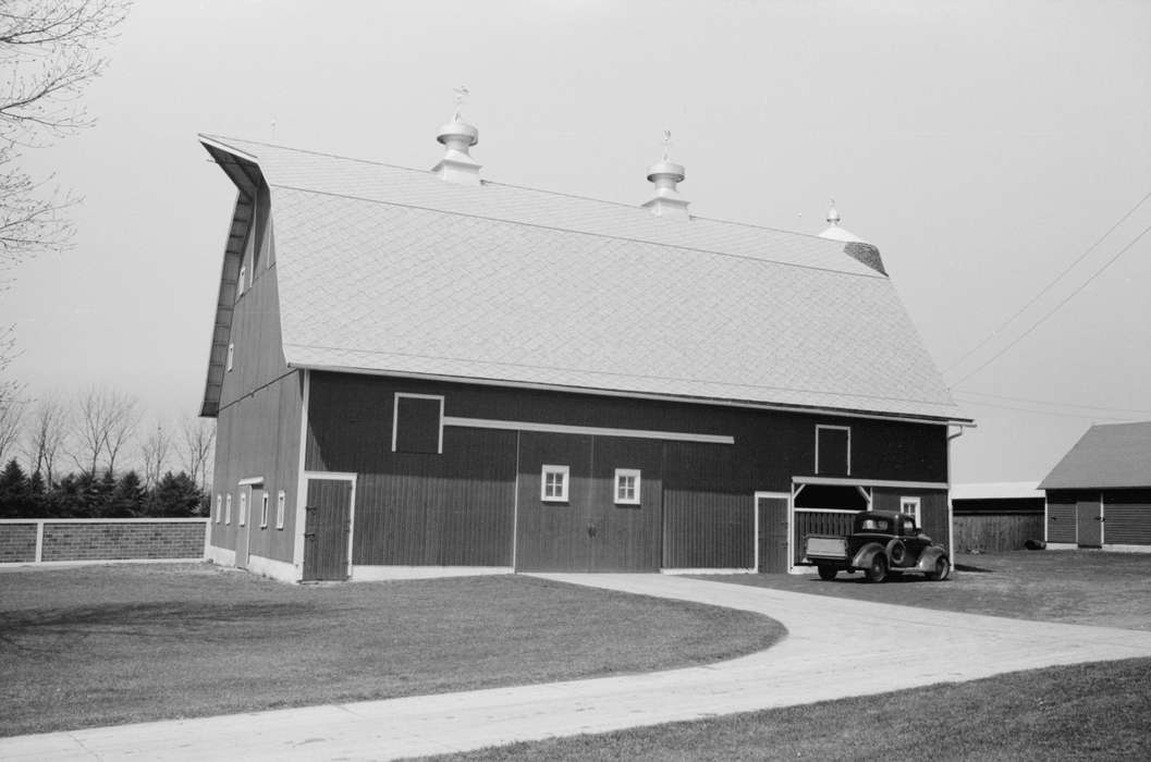 brick fence, barnyard, Barns, red barn, Farms, barn door, pickup truck, Iowa History, Iowa, cupola, history of Iowa, Library of Congress