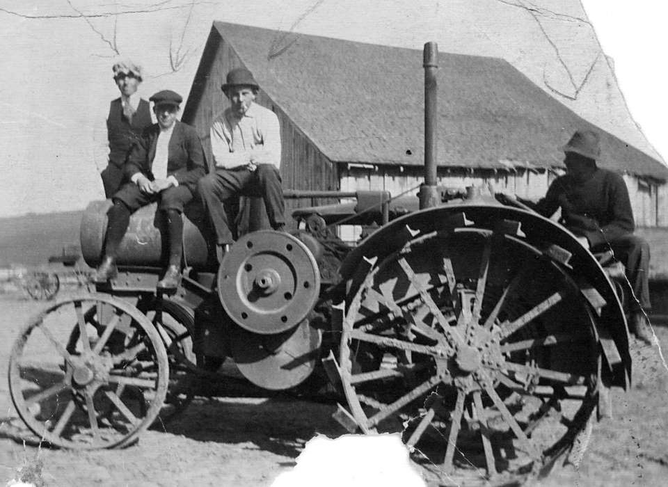 cigarette, Farms, Farming Equipment, tractor, Iowa History, work, Scherrman, Pearl, Early, IA, Portraits - Group, Iowa, history of Iowa, farmers