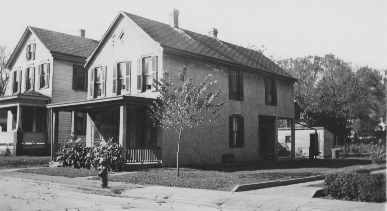 Davenport, IA, house, Homes, Iowa, Iowa History, history of Iowa, fire hydrant, Becker, Alfred