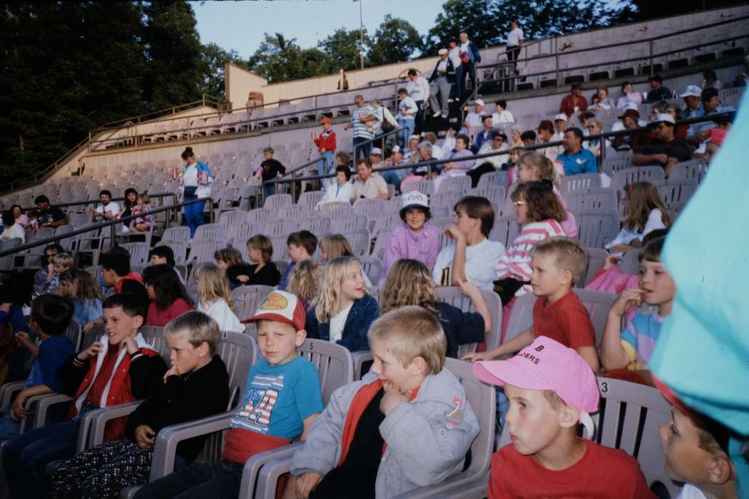 ia, second grade missouri trip, Schools and Education, Iowa, history, Photos, Coon Rapids Enterprise, Children, missouri trip, historic, United States, MO, school trip