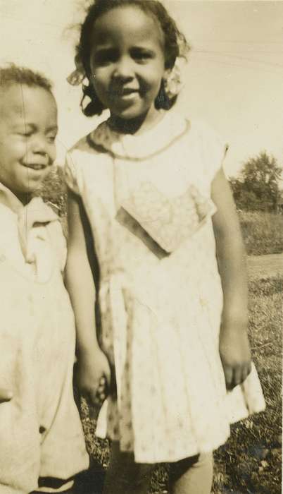 Robinson, Claudia, Marshalltown, IA, holding hands, People of Color, sibling, african american, Iowa History, Portraits - Group, hand holding, brother, Iowa, history of Iowa, sister, Children