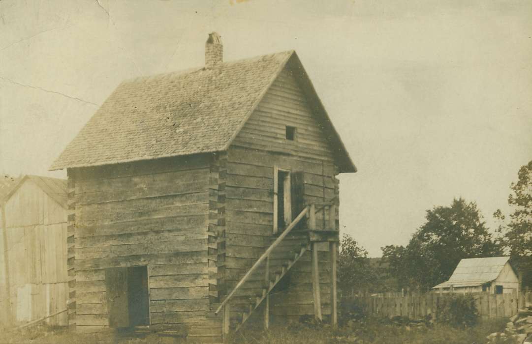 Homes, Iowa, Iowa History, Lemberger, LeAnn, history of Iowa, log cabin, Agency, IA