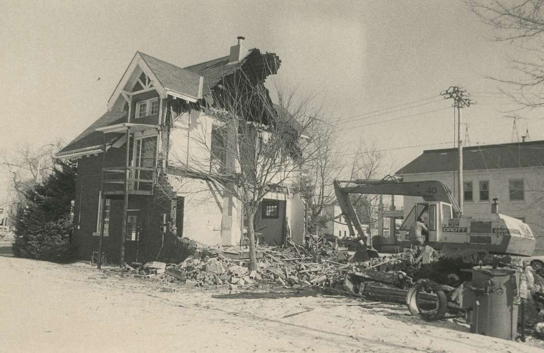 wooden house, Waverly, IA, excavator, Homes, case, history of Iowa, Waverly Public Library, Iowa History, Wrecks, demolition, rubble, Labor and Occupations, Iowa