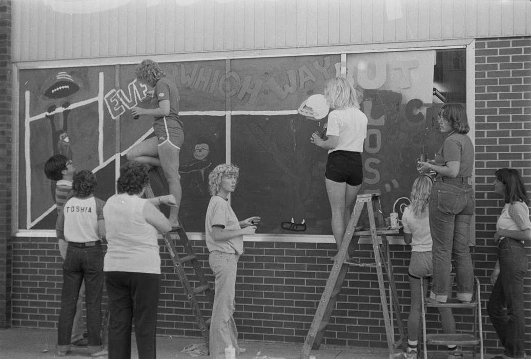Schools and Education, Main Streets & Town Squares, window painting, homecoming, Photos, history, IA, Coon Rapids Enterprise, ia, Iowa, historic, Coon Rapids, United States, Businesses and Factories