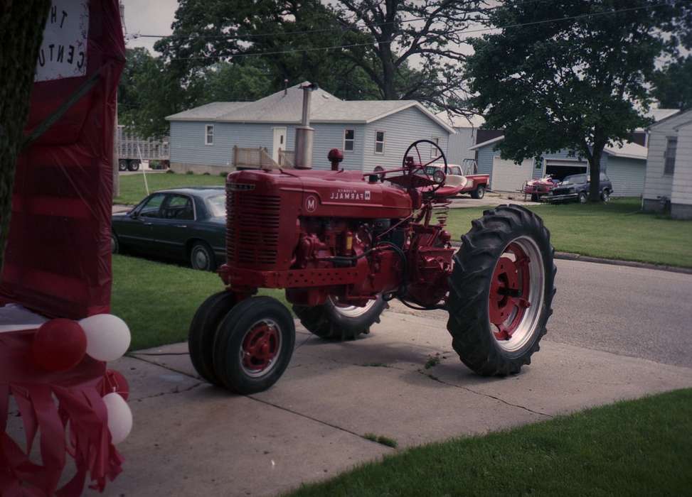 Iowa History, Parkersburg, IA, DeGroot, Kathleen, history of Iowa, Farming Equipment, farmall, model m, tractor, Iowa