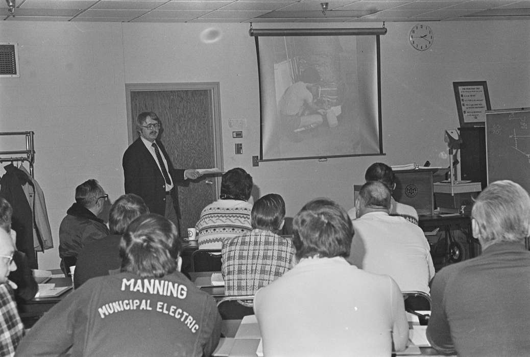 electric company, Coon Rapids, Photos, Coon Rapids Enterprise, history, ia, IA, Civic Engagement, Businesses and Factories, class, Iowa, historic, United States