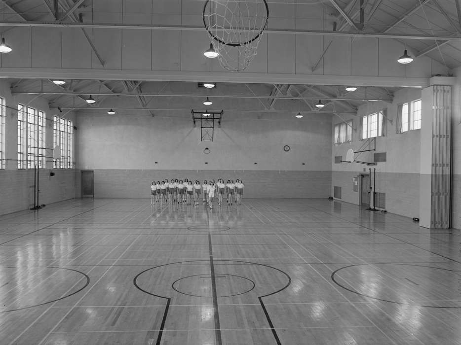 class, gymnasium, Portraits - Group, Iowa, Library of Congress, young women, history of Iowa, Schools and Education, Iowa History, dancing