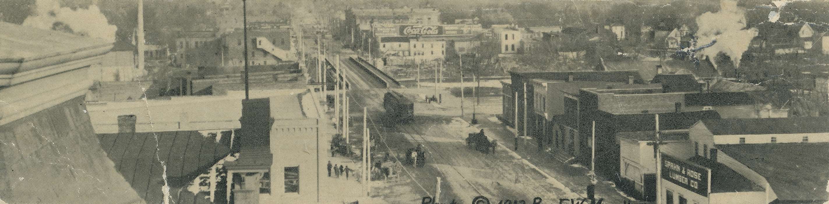 Iowa, road, Aerial Shots, bridge, buildings, Main Streets & Town Squares, Cities and Towns, building, cocacola, Iowa History, history of Iowa, Meyer, Mary, carriage, halftone