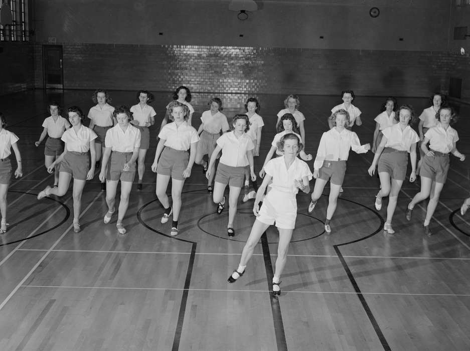 Schools and Education, Iowa, young women, history of Iowa, class, Iowa History, gymnasium, students, Library of Congress, dancing