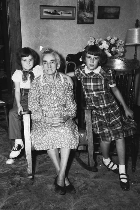 plaid, ia, gender ambiguity, Iowa, history, rocking chair, Photos, Coon Rapids Enterprise, Portraits - Group, Children, historic, eyebrow, gender sphere