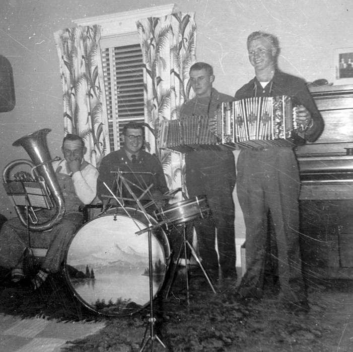 tuba, musicians, Johnson, JB, drums, Entertainment, Homes, band, piano, Duncan, IA, Iowa, Iowa History, Portraits - Group, accordion, history of Iowa