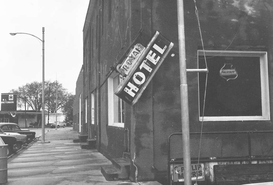 Businesses and Factories, Iowa, signage, street corner, IA, United States, Photos, historic, Motorized Vehicles, Coon Rapids, history, Main Streets & Town Squares, hotel, ia, Coon Rapids Enterprise, storefront, cars