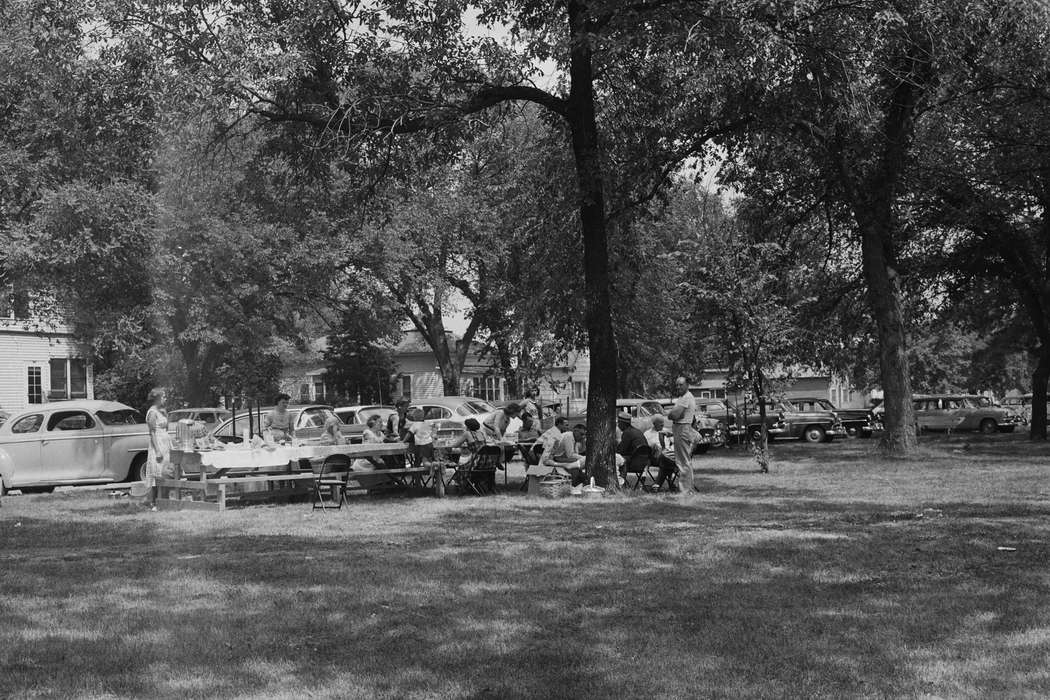 ia, cars, Outdoor Recreation, Iowa, history, picnic, Photos, Leisure, Coon Rapids Enterprise, historic, Motorized Vehicles