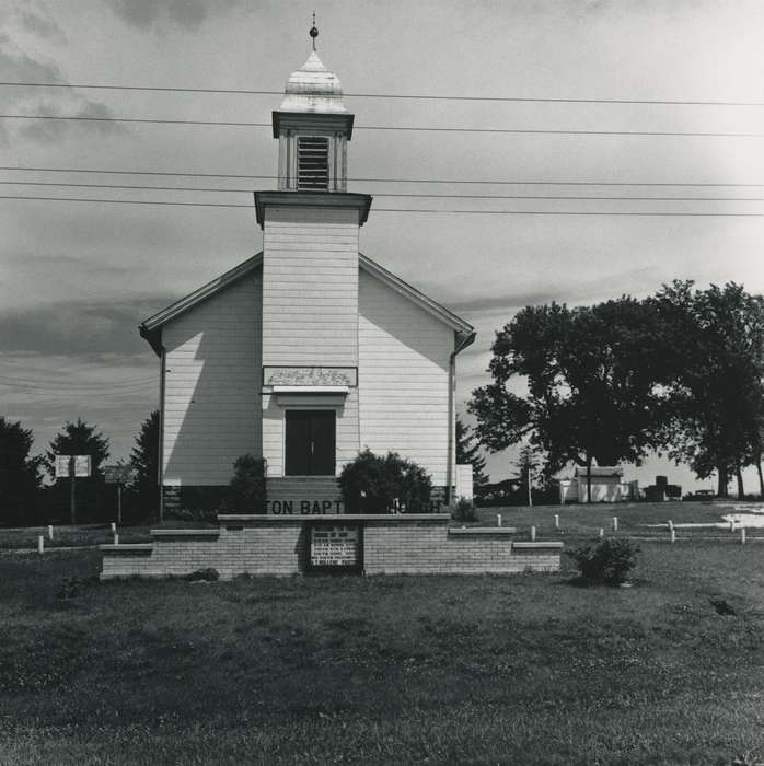 church, Waverly Public Library, IA, history of Iowa, Religious Structures, Iowa, Iowa History
