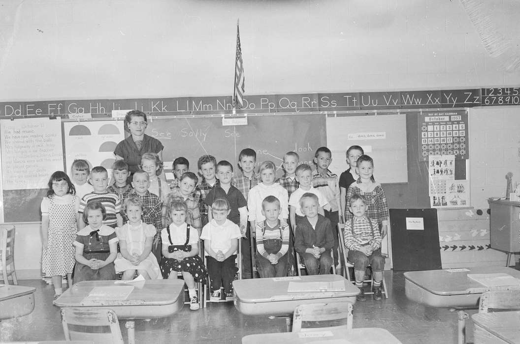 student, chalkboard, ia, Photos, Children, United States, poster, Iowa, woman, Schools and Education, boy, teacher, IA, Coon Rapids, historic, history, girl, Portraits - Group, Coon Rapids Enterprise, school desk