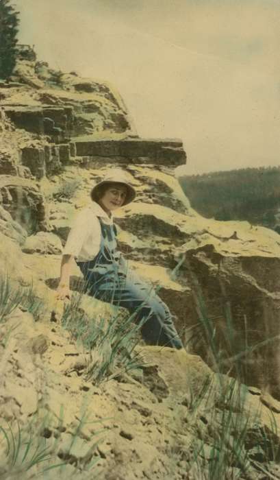 mountain, sun hat, USA, Portraits - Individual, Outdoor Recreation, Iowa History, Wilson, Dorothy, Iowa, overalls, colorized, history of Iowa, cliff