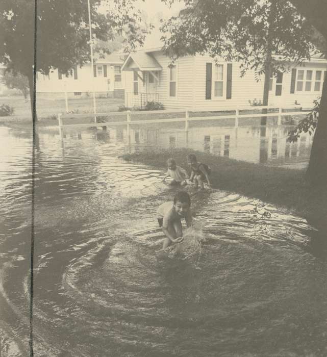 Cities and Towns, flooding, Homes, Waverly Public Library, Floods, Iowa History, Waverly, IA, Iowa, children, Leisure, history of Iowa, Children