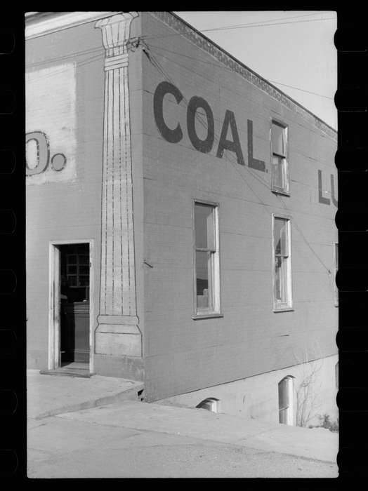 doorway, Iowa, Businesses and Factories, 3/4, coal, history of Iowa, Iowa History, corner, Library of Congress, Cities and Towns