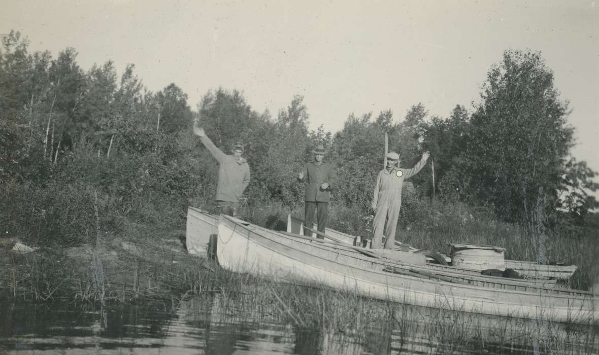 Portraits - Group, boats, Iowa History, history of Iowa, Travel, McMurray, Doug, Outdoor Recreation, Lake Inquadona, MN, Iowa