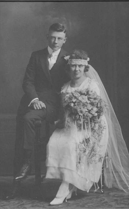 Weddings, flowers, Becker, Alfred, Iowa, bride, Iowa History, ND, Portraits - Group, groom, history of Iowa