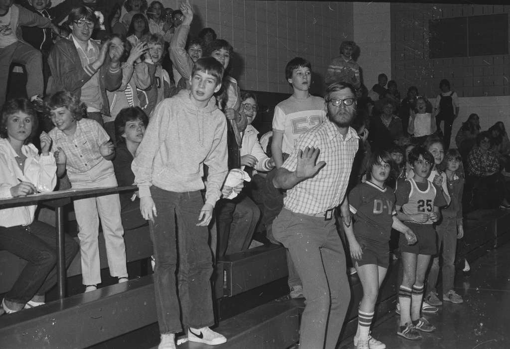crowd, Coon Rapids Enterprise, Dedham, Iowa, historic, Sports, Carroll, United States, ia, history, Photos, IA