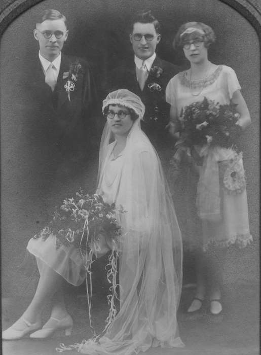 veil, Iowa, Iowa History, Weddings, Portraits - Group, ND, bouquet, correct date needed, Becker, Alfred, bride, history of Iowa