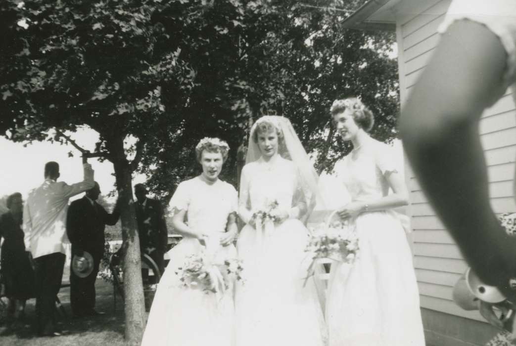 bride, Portraits - Group, Weddings, Griffin, Allan, history of Iowa, Iowa History, Iowa, Farley, IA