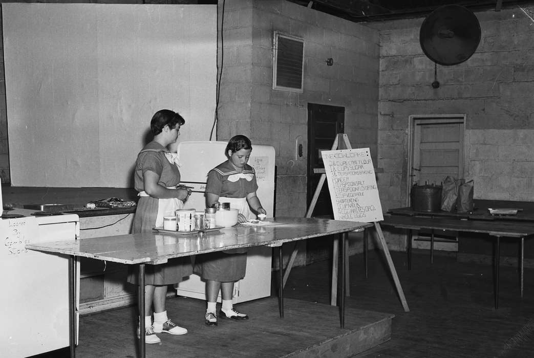 Iowa, IA, United States, Food and Meals, Photos, historic, Coon Rapids, Fairs and Festivals, baking, girls, recipe, history, ia, Coon Rapids Enterprise, Children
