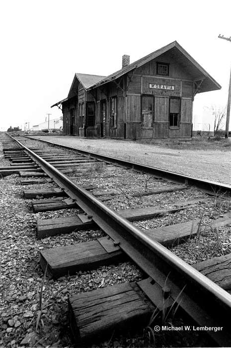 Train Stations, Moravia, IA, Cities and Towns, Lemberger, LeAnn, Iowa History, train track, railroad, Iowa, history of Iowa