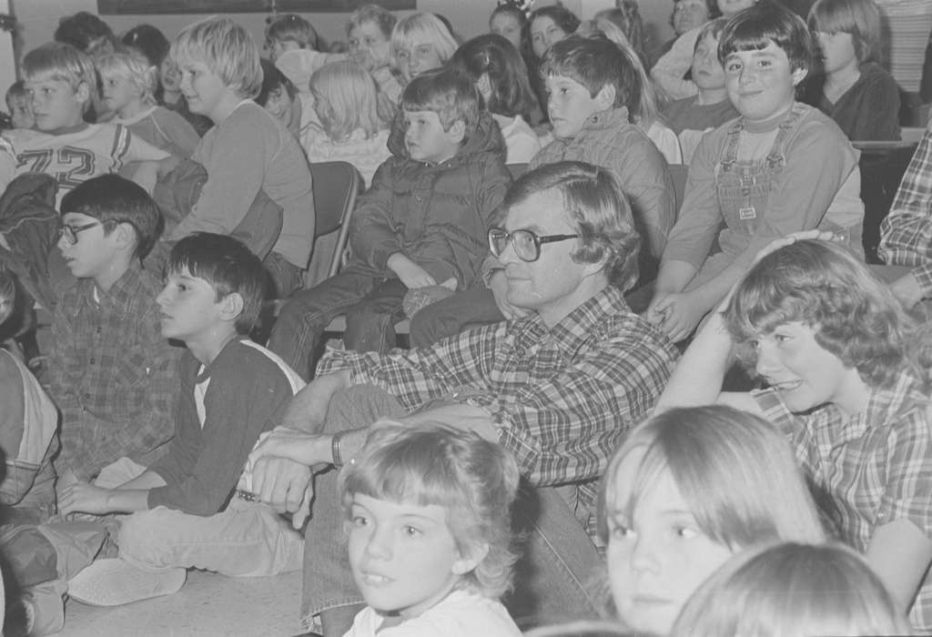 crowd, Iowa, Leisure, Coon Rapids, United States, historic, history, Coon Rapids Enterprise, Photos, IA, ia