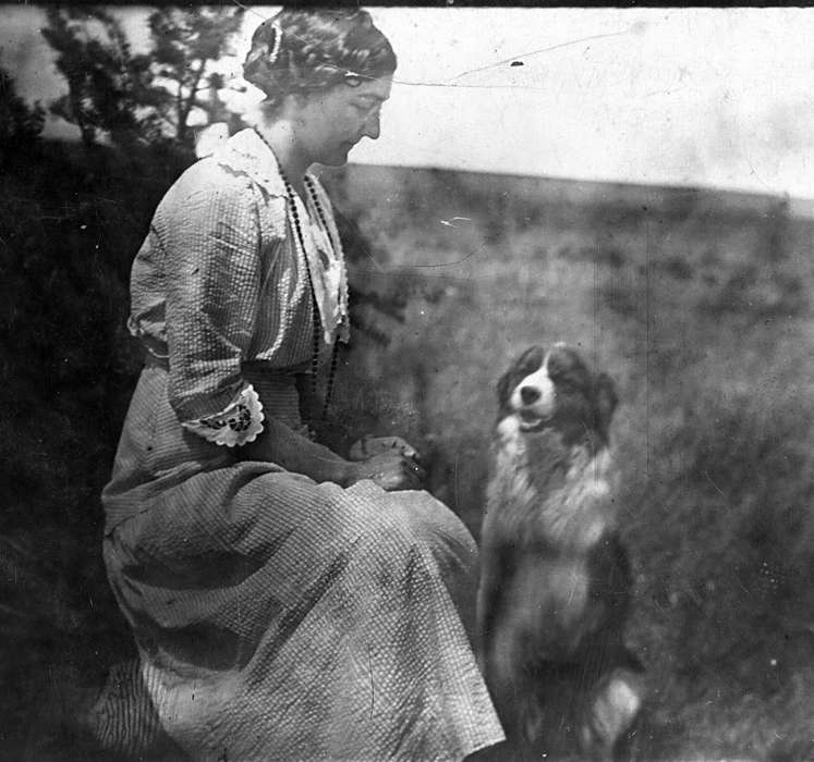 Klinefelter, Mary, woman, Iowa History, dog, history of Iowa, Eldora, IA, Animals, Portraits - Individual, Iowa