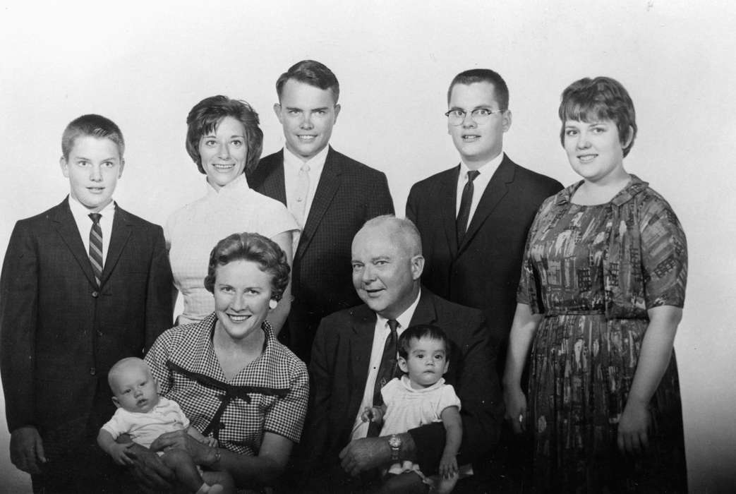 Shaw, Marilyn, Cedar Falls, IA, Children, Families, Iowa History, Iowa, history of Iowa, Portraits - Group