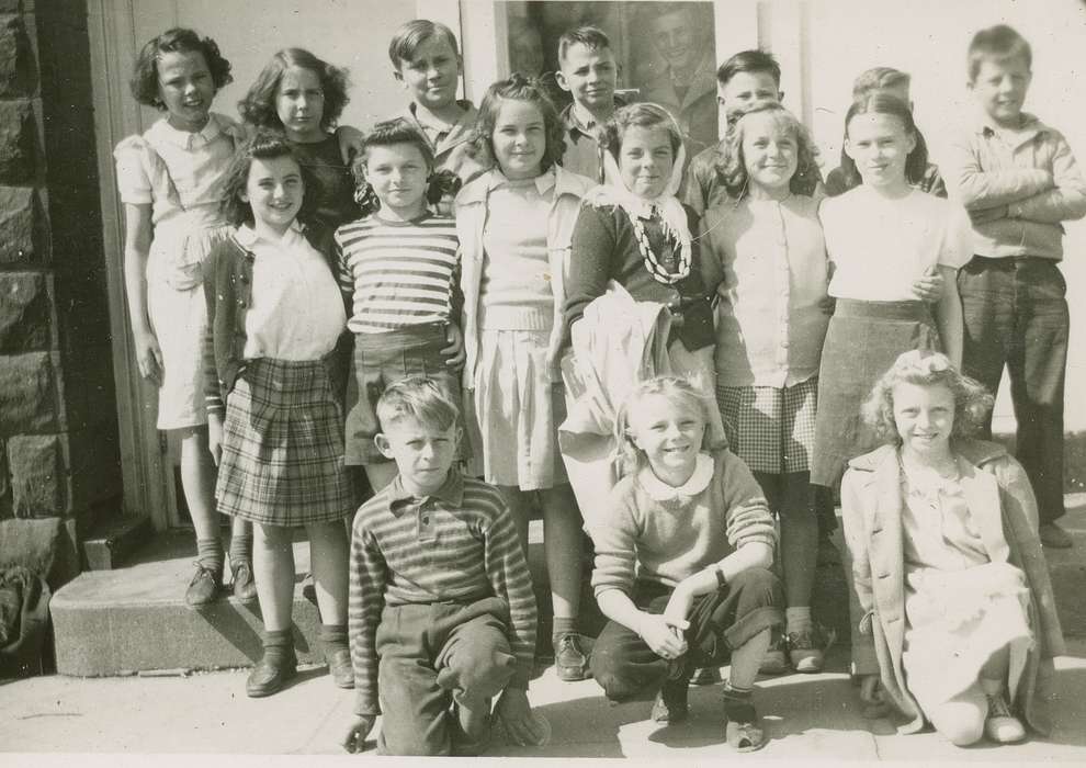 Children, Beach, Rosemary, Portraits - Group, Schools and Education, Hampton, IA, history of Iowa, Iowa History, Iowa