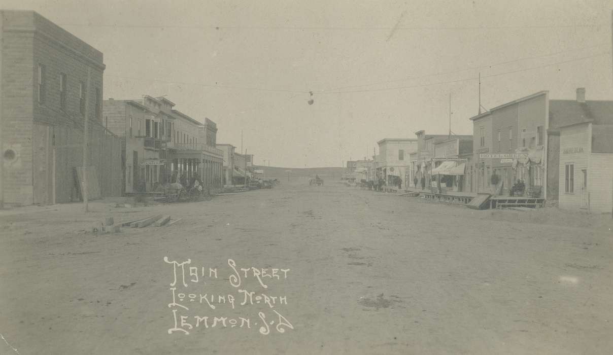 Main Streets & Town Squares, Iowa History, O'Brink, Lisa, hotel, Iowa, Businesses and Factories, history of Iowa, Cities and Towns, horse and buggy