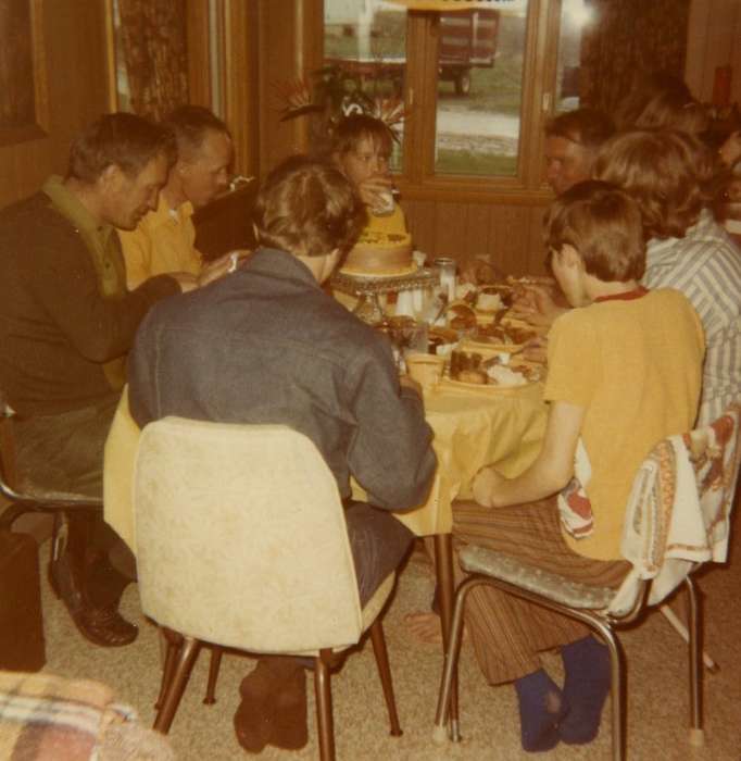 Food and Meals, Iowa, Grassi, Connie, Iowa History, history of Iowa, Families, dinner, birthday, Anamosa, IA